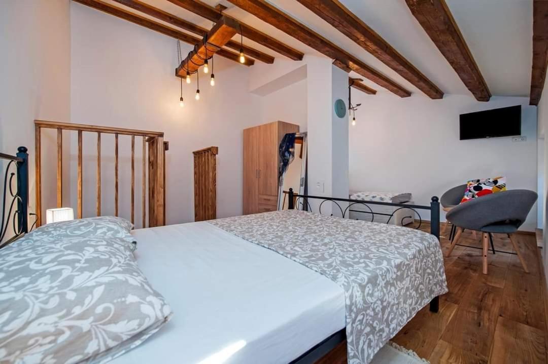 Joseph'S Yard Apartment Rovinj Exterior foto