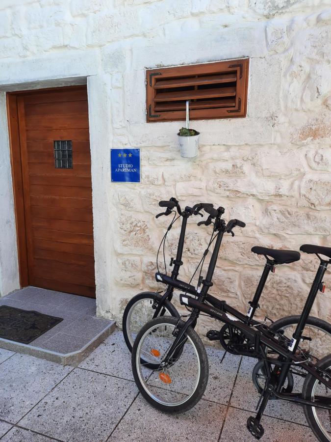 Joseph'S Yard Apartment Rovinj Exterior foto