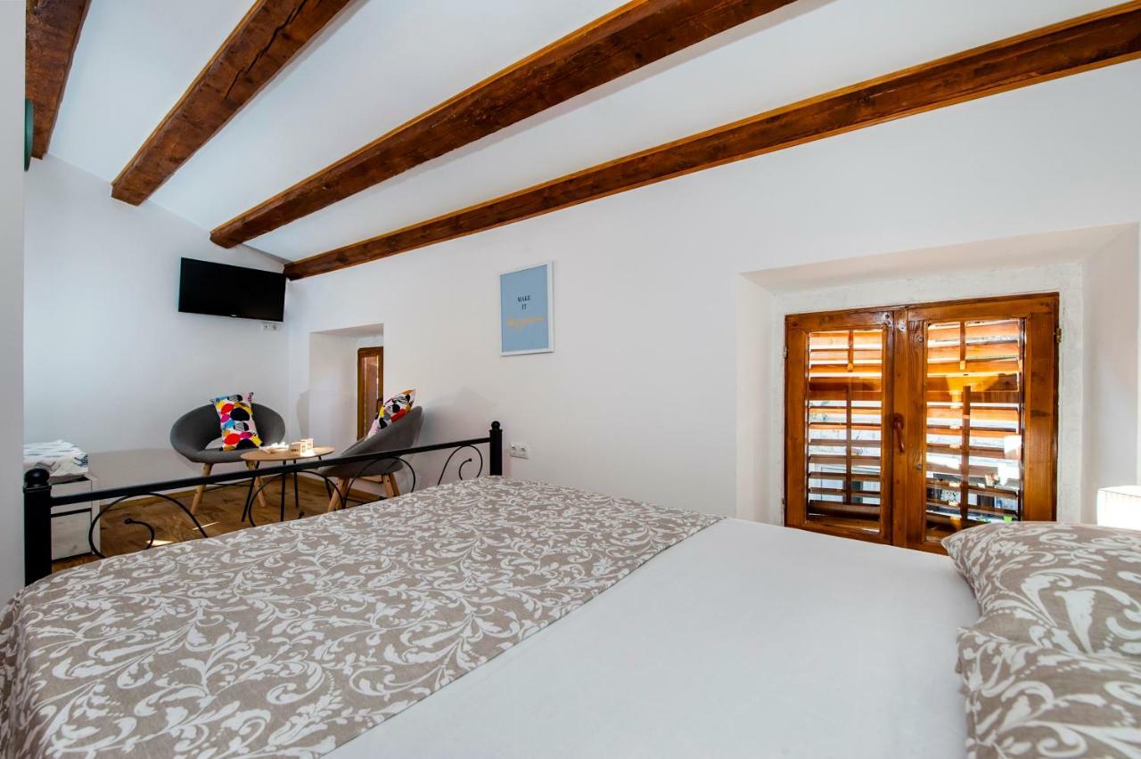 Joseph'S Yard Apartment Rovinj Exterior foto
